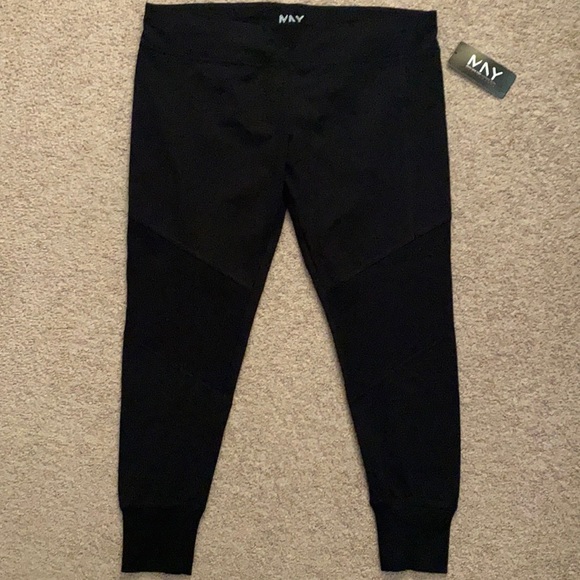 Women’s Joggers - Picture 2 of 9